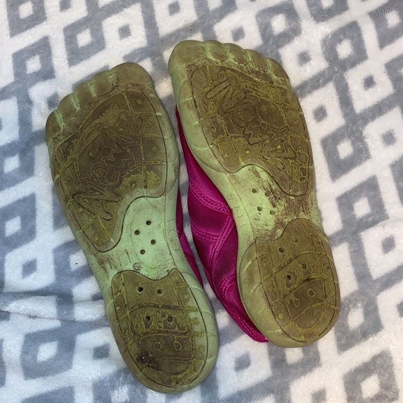 KIDS WATER SHOES - Picture 3 of 5